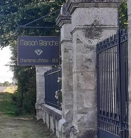Maison d'hôtes Maison Blanche *